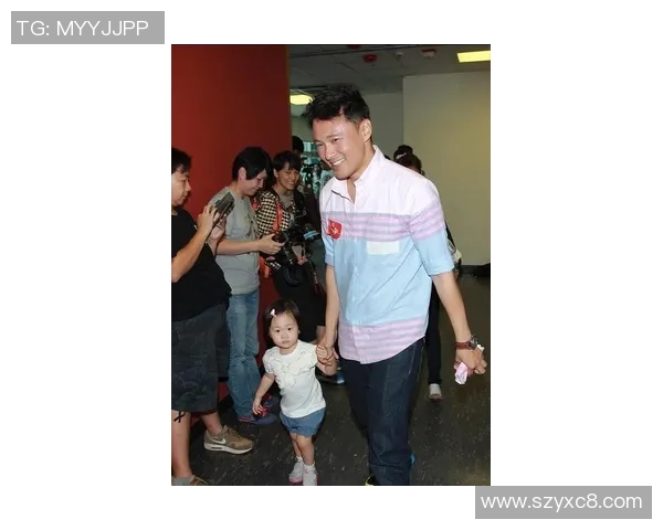 武磊女友身份曝光 网友热议其私生活与感情故事揭秘